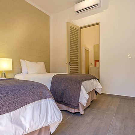 The Vibe Boutique Bed & Breakfast (Adults Only) โทโดส ซานโตส ภายนอก รูปภาพ