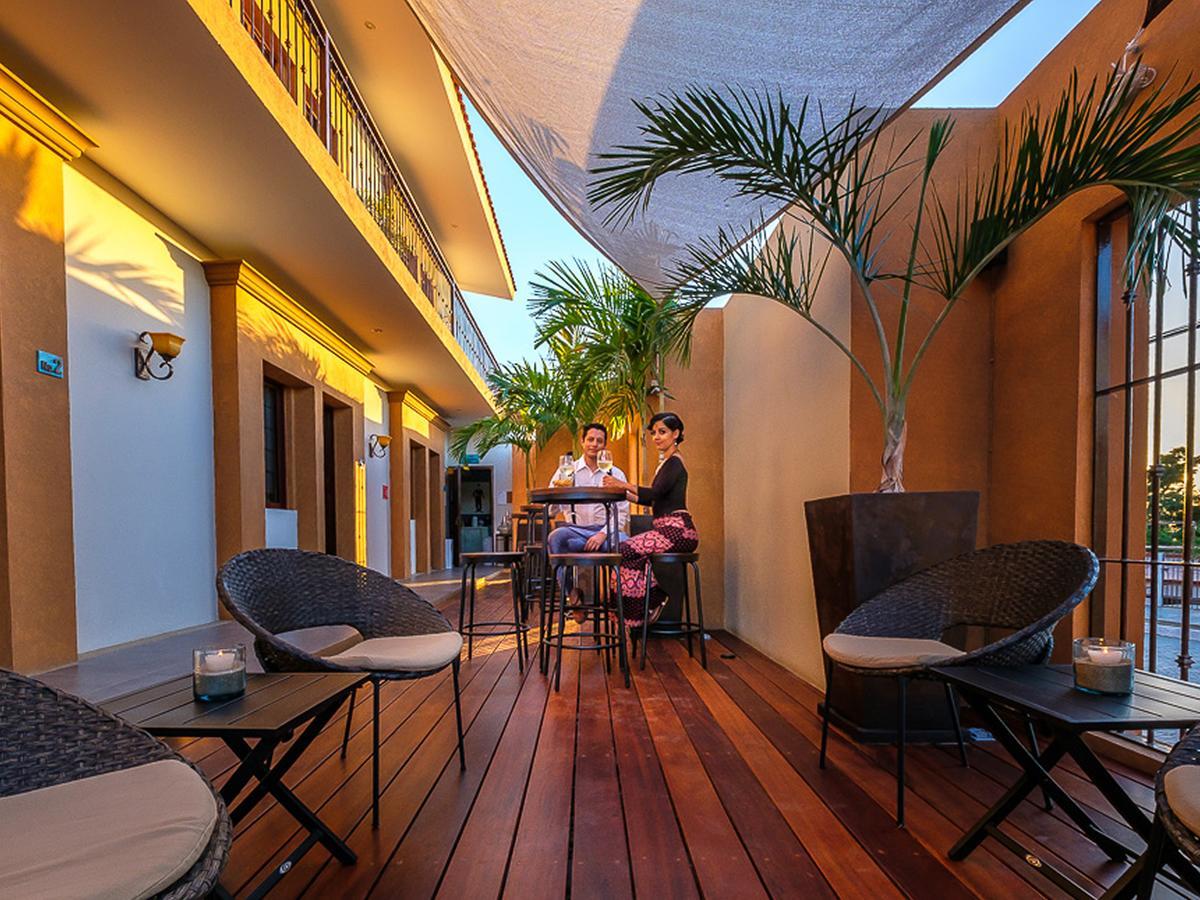 The Vibe Boutique Bed & Breakfast (Adults Only) โทโดส ซานโตส ภายนอก รูปภาพ